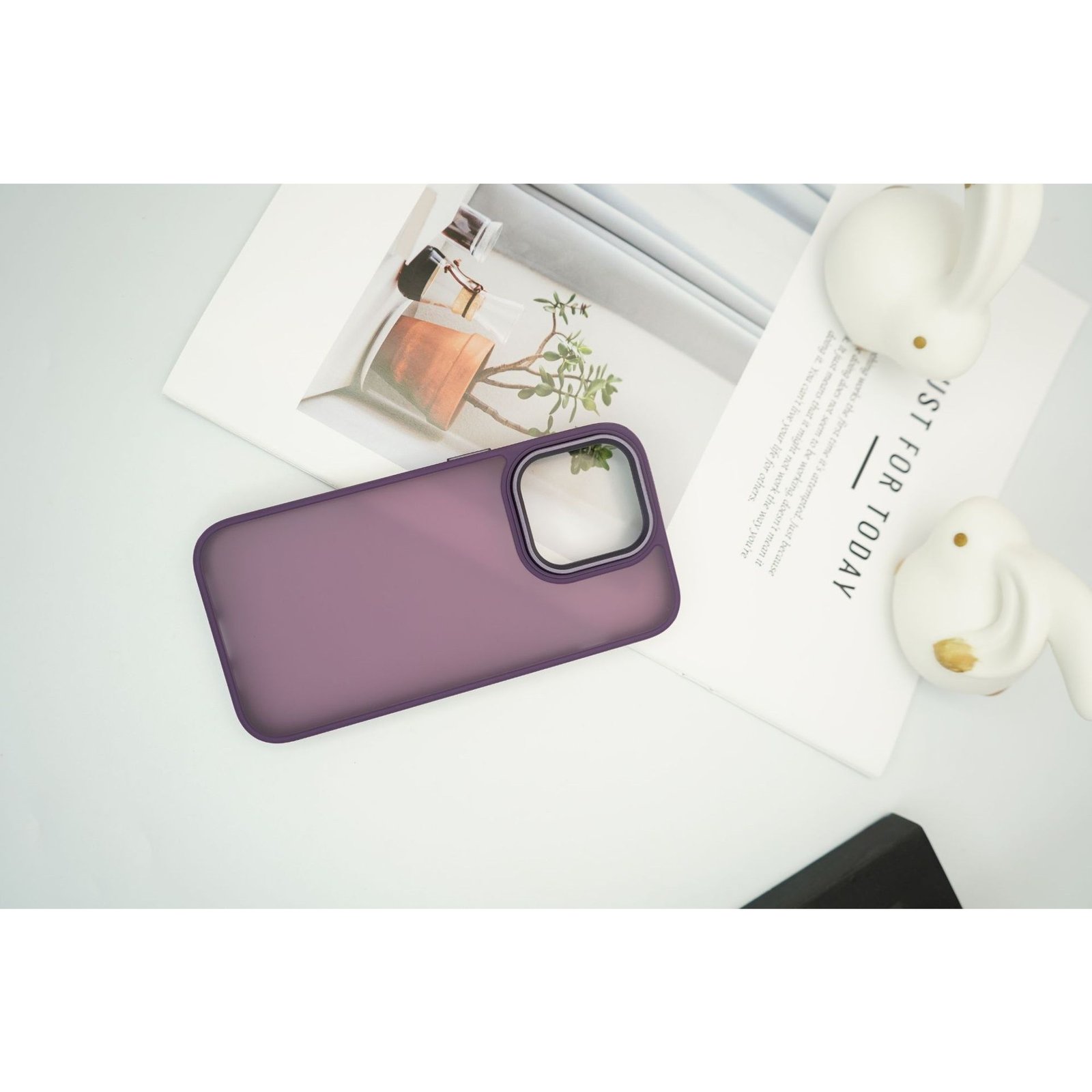 Husa De Protectie Pentru iPhone 15 Plus Satin Matte Din PC Mov