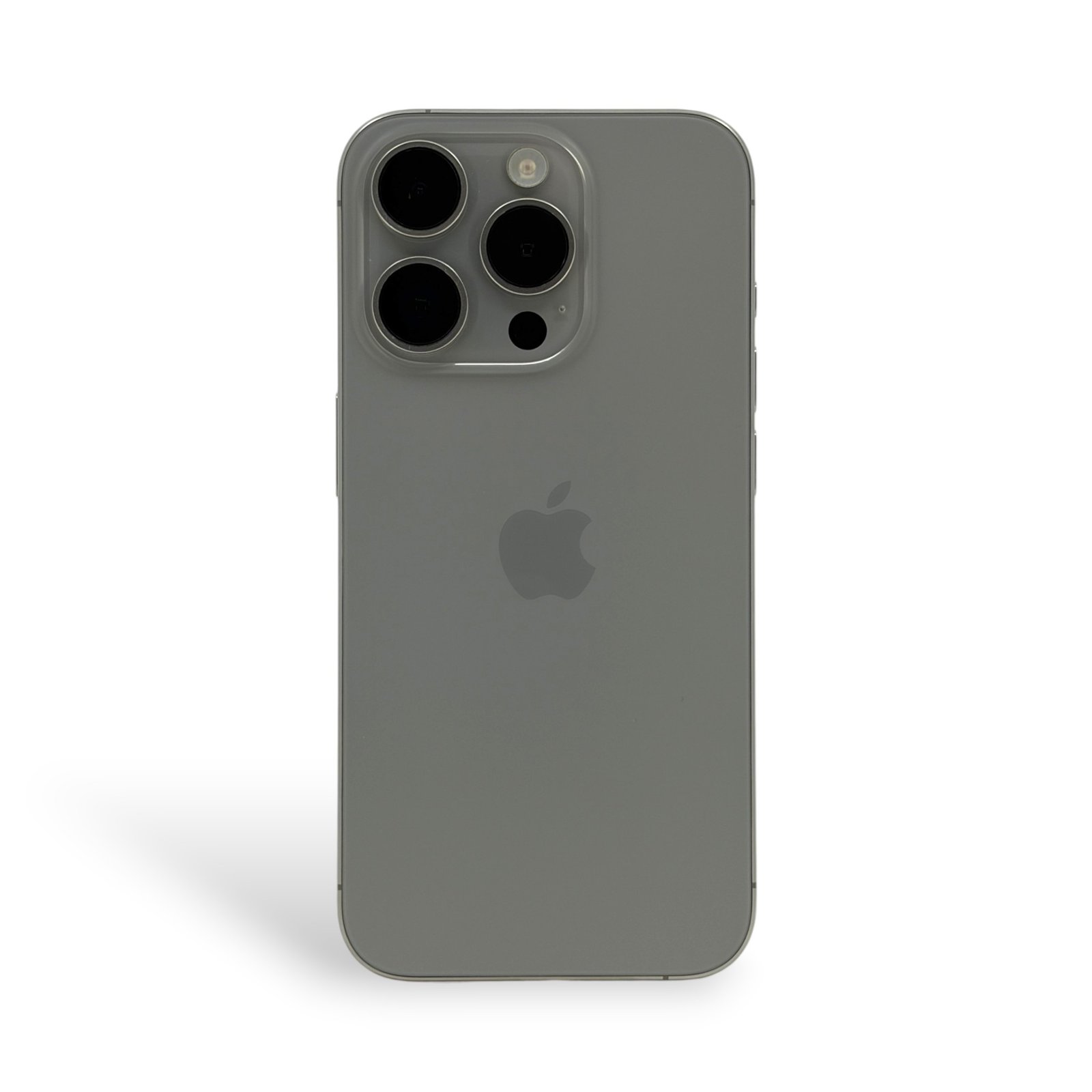 iPhone-15-pro-Natural-Titanium-Premium-second-hand-folosit-cu-garanție-la-un-preț-special-de-la-Apple-Plug