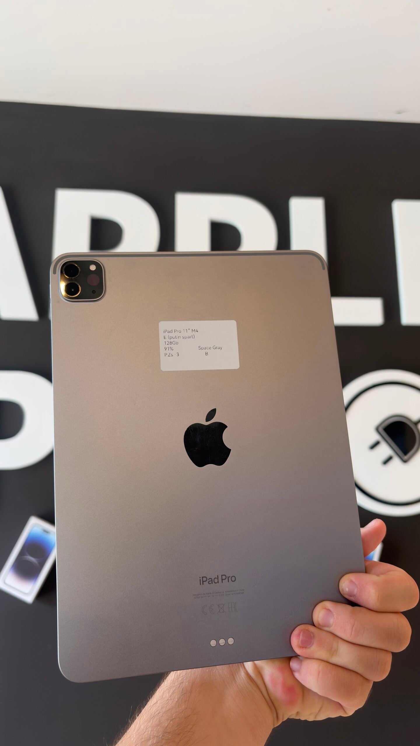 iPad Pro M4 128Gb Space Gray + Cadou